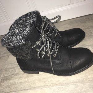 SOLD! Black ankle boots